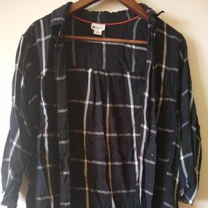 Black and white plaid button up